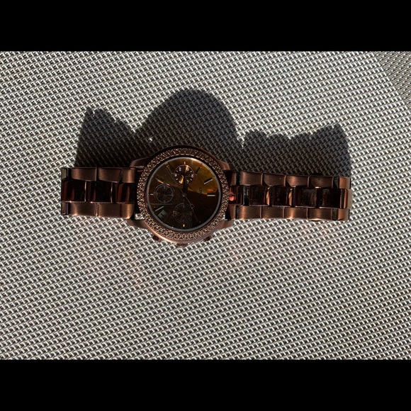 DKNY Brown metallic watch - Picture 1 of 8